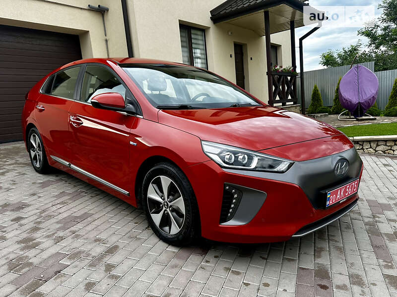 Лифтбек Hyundai Ioniq Electric 2016 в Тернополе