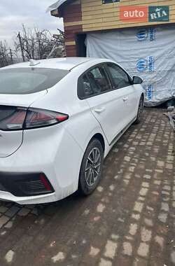 Лифтбек Hyundai Ioniq Electric 2021 в Днепре