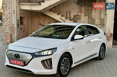 Лифтбек Hyundai Ioniq Electric 2020 в Тернополе