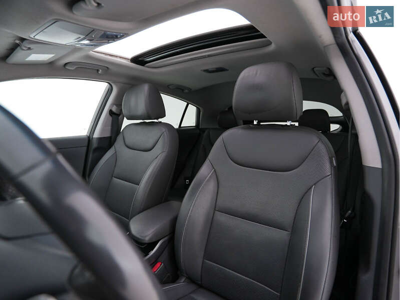 Лифтбек Hyundai Ioniq Electric 2019 в Виноградове фото 9 Лифтбек Hyundai Ioniq Electric 2019 в Виноградове