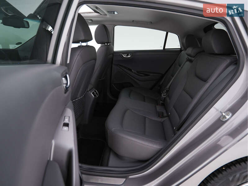 Лифтбек Hyundai Ioniq Electric 2019 в Виноградове фото 27 Лифтбек Hyundai Ioniq Electric 2019 в Виноградове
