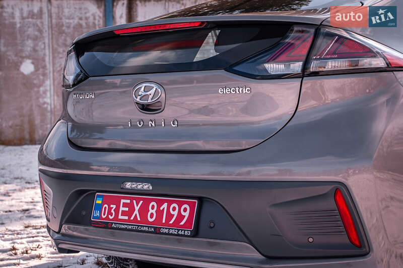 Лифтбек Hyundai Ioniq Electric 2021 в Житомире
