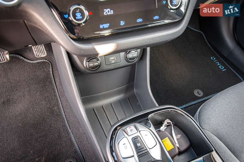 Лифтбек Hyundai Ioniq Electric 2021 в Житомире