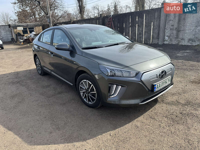 Лифтбек Hyundai Ioniq Electric 2021 в Чернигове