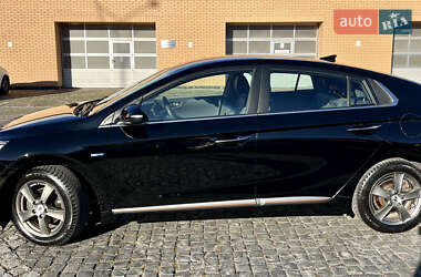 Ліфтбек Hyundai Ioniq Electric 2017 в 