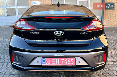 Ліфтбек Hyundai Ioniq Electric 2017 в 