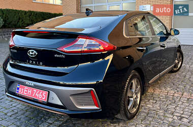 Ліфтбек Hyundai Ioniq Electric 2017 в 