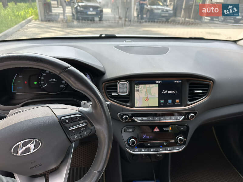 Ліфтбек Hyundai Ioniq Electric 2018 в Києві