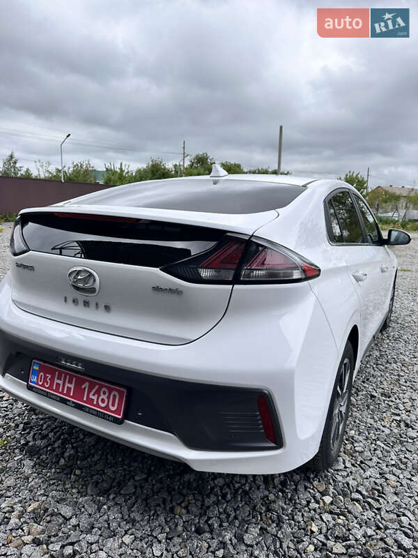 Лифтбек Hyundai Ioniq Electric 2020 в Хмельницком