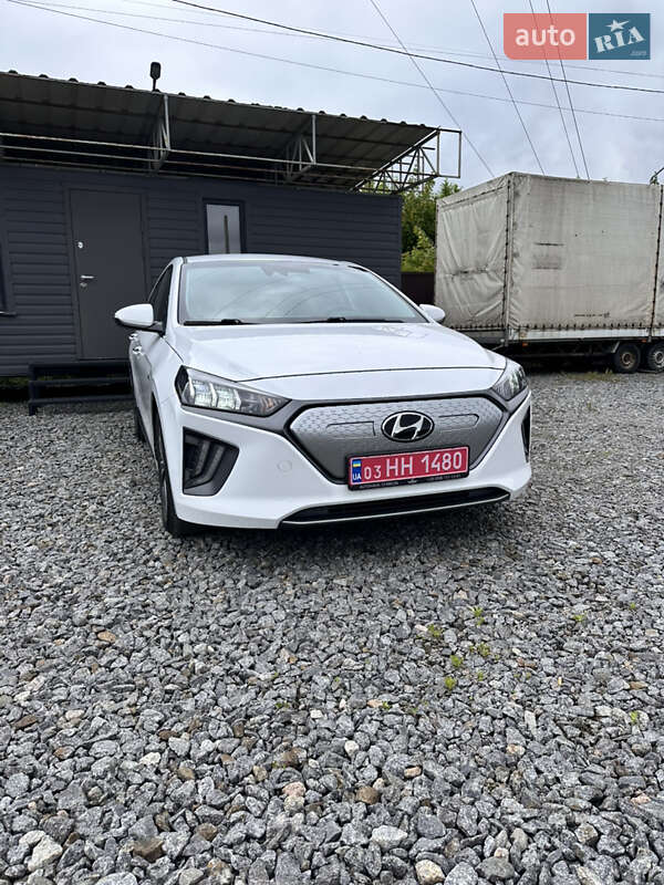 Лифтбек Hyundai Ioniq Electric 2020 в Хмельницком