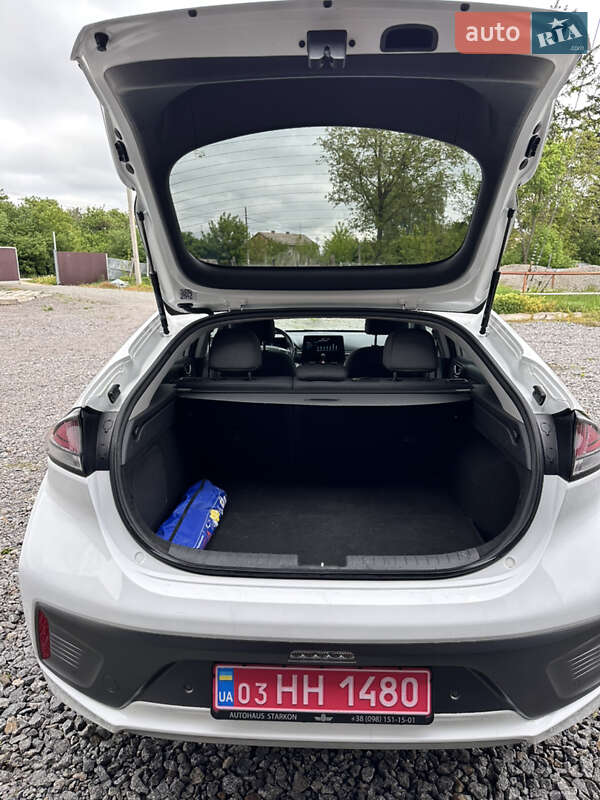 Лифтбек Hyundai Ioniq Electric 2020 в Хмельницком