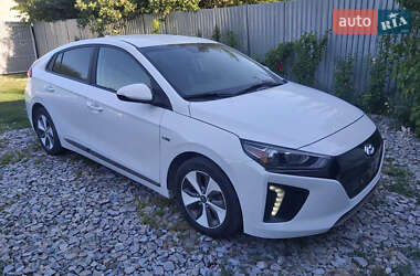 Лифтбек Hyundai Ioniq Electric 2017 в Ивано-Франковске
