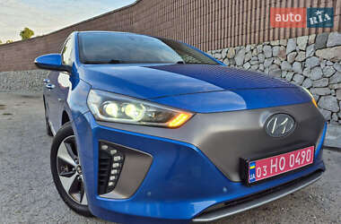 Лифтбек Hyundai Ioniq Electric 2017 в Днепре