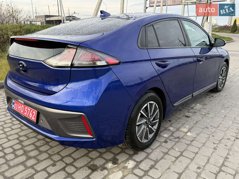 Ліфтбек Hyundai Ioniq Electric 2020 в Львові
