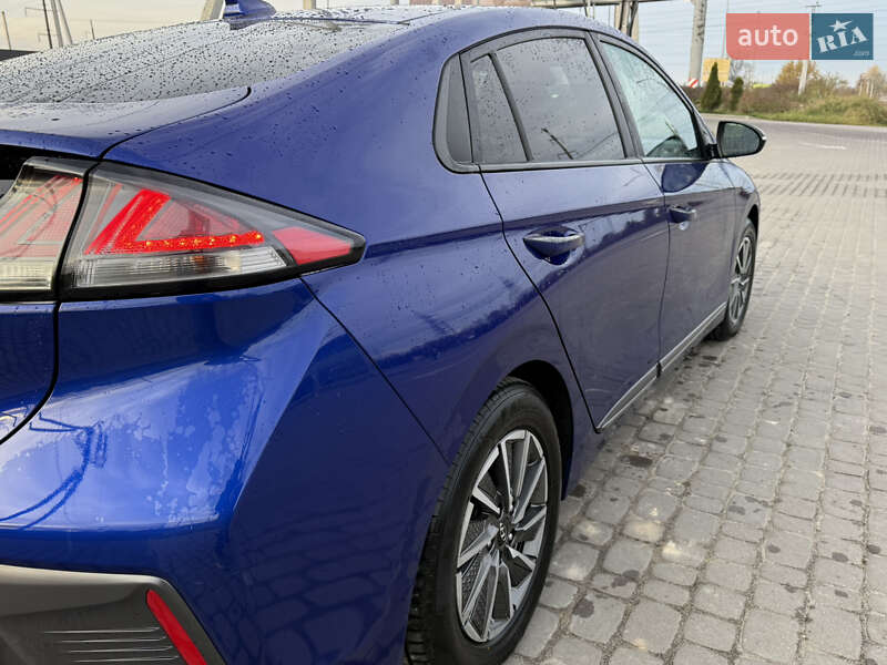Ліфтбек Hyundai Ioniq Electric 2020 в Львові