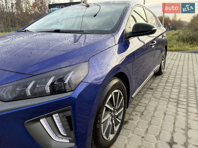 Ліфтбек Hyundai Ioniq Electric 2020 в Львові