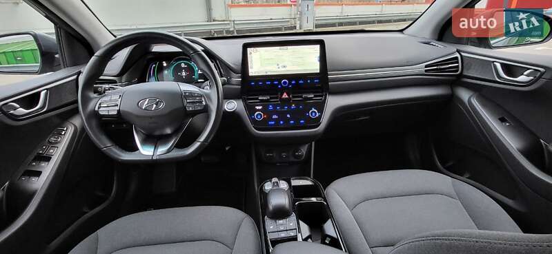 Лифтбек Hyundai Ioniq Electric 2019 в Киеве