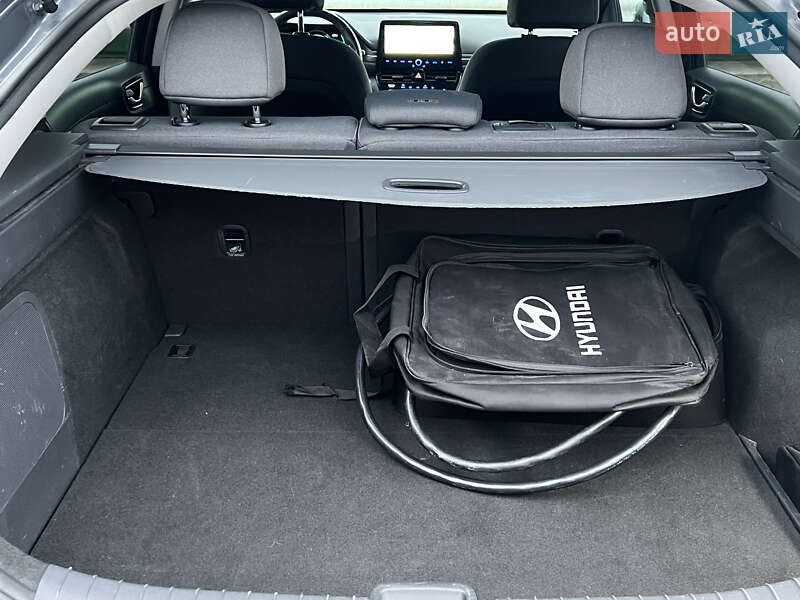 Лифтбек Hyundai Ioniq Electric 2019 в Киеве