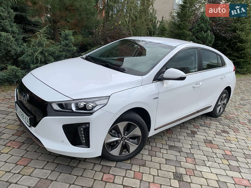 Лифтбек Hyundai Ioniq Electric 2018 в Нововолынске