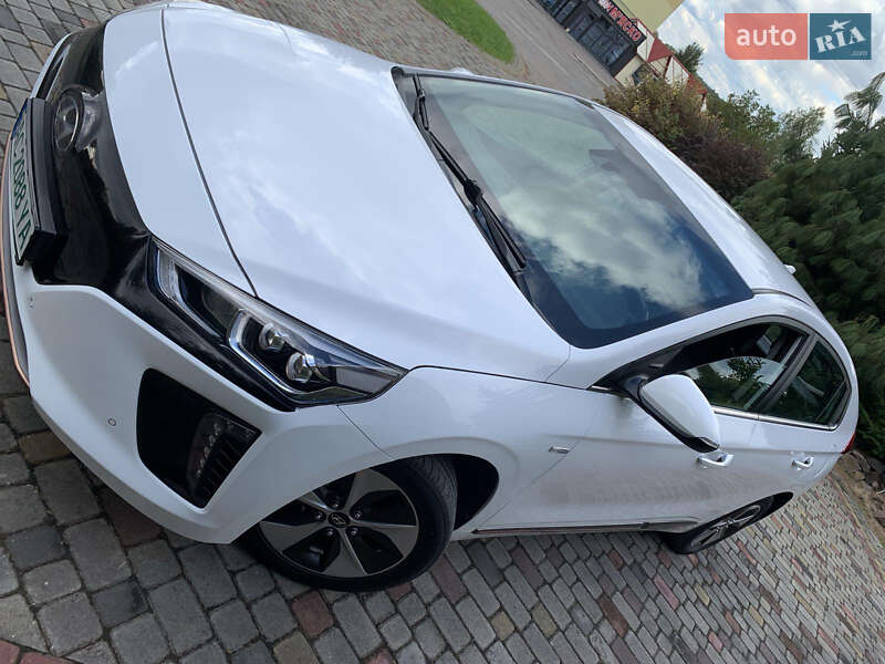 Лифтбек Hyundai Ioniq Electric 2018 в Нововолынске