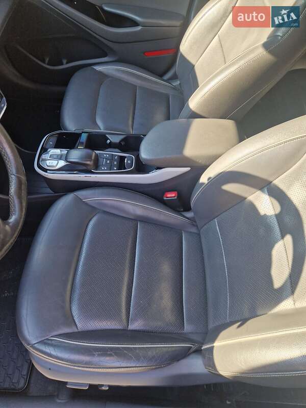 Лифтбек Hyundai Ioniq Electric 2017 в Львове