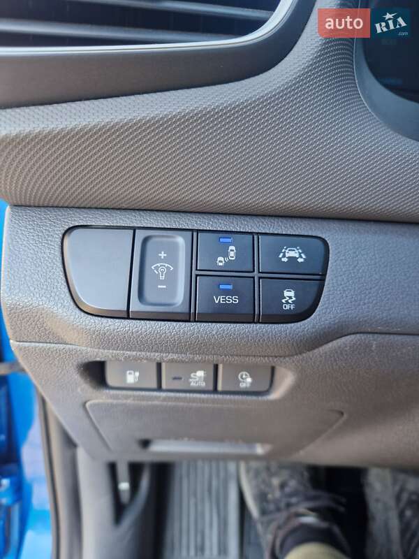 Лифтбек Hyundai Ioniq Electric 2017 в Львове