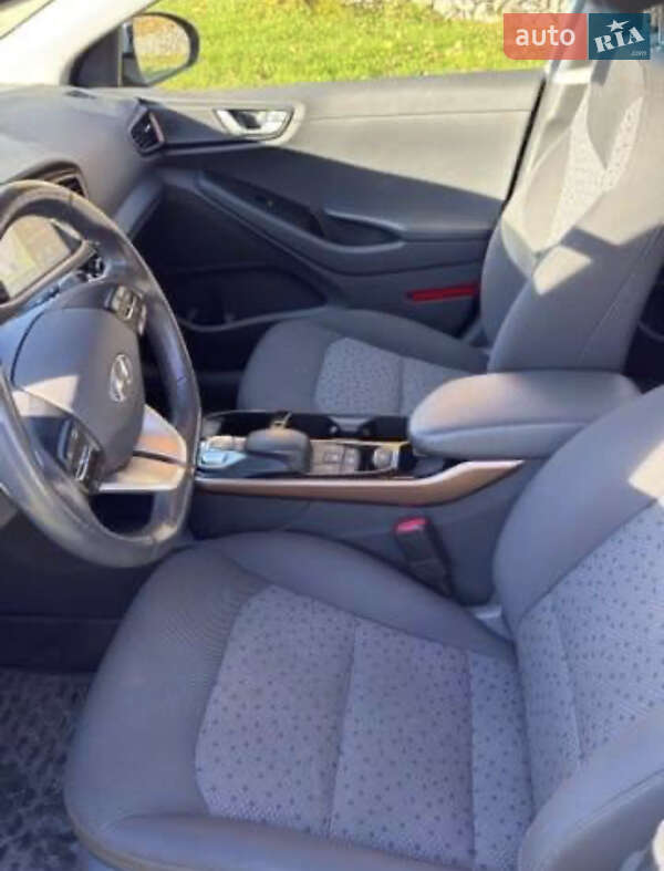 Лифтбек Hyundai Ioniq Electric 2017 в Владимире