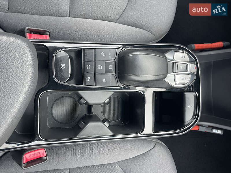 Лифтбек Hyundai Ioniq Electric 2021 в Бахмаче