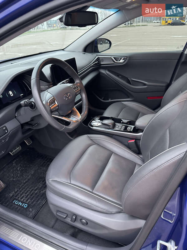 Лифтбек Hyundai Ioniq Electric 2021 в Киеве