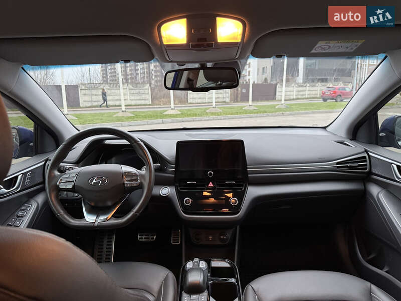 Лифтбек Hyundai Ioniq Electric 2021 в Киеве