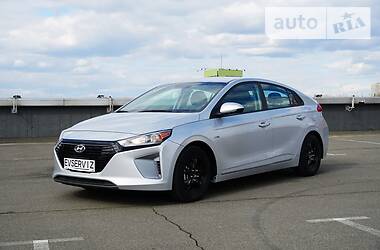 Хэтчбек Hyundai Ioniq 2017 в Киеве