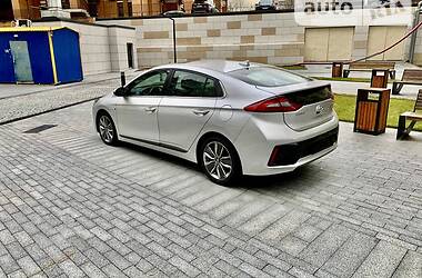 Хетчбек Hyundai Ioniq 2017 в Києві