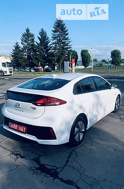 Лифтбек Hyundai Ioniq 2017 в Луцке