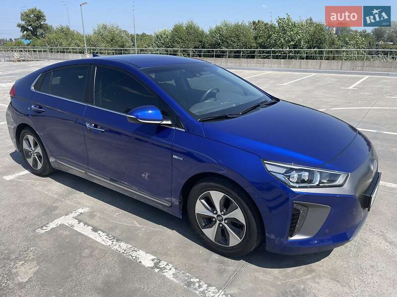 Хэтчбек Hyundai Ioniq 2019 в Киеве