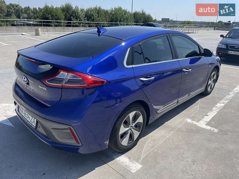 Хэтчбек Hyundai Ioniq 2019 в Киеве