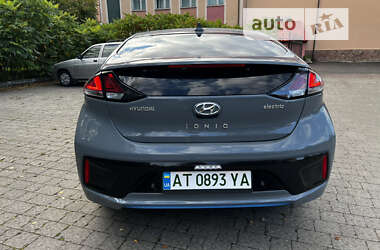 Ліфтбек Hyundai Ioniq 2021 в 