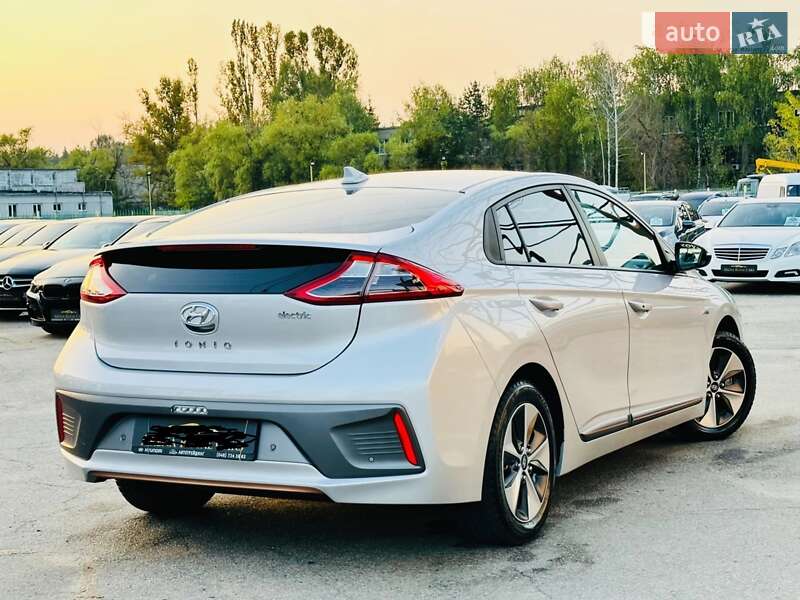 Хэтчбек Hyundai Ioniq 2019 в Киеве фото 3 Хэтчбек Hyundai Ioniq 2019 в Киеве
