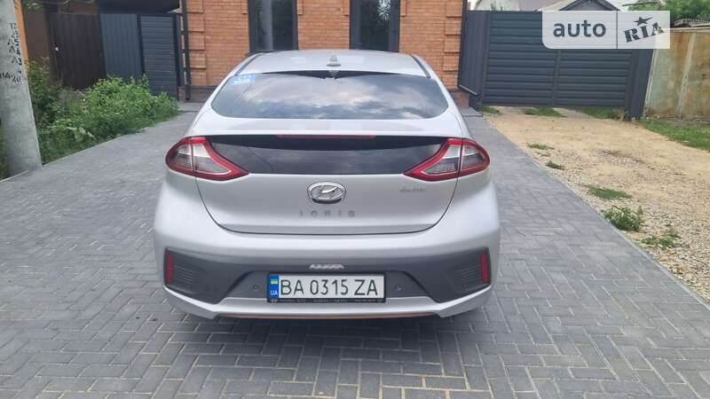 Лифтбек Hyundai Ioniq 2019 в Кропивницком