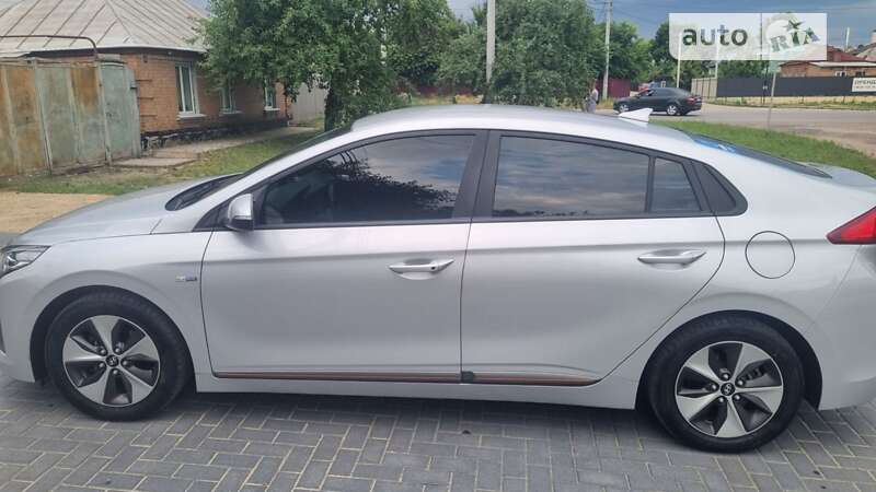 Лифтбек Hyundai Ioniq 2019 в Кропивницком