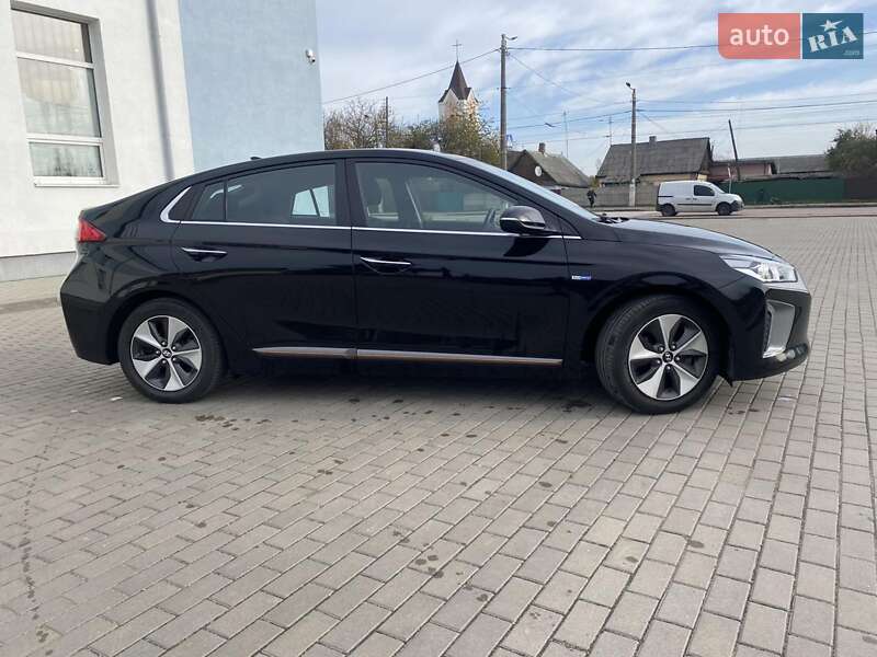 Хэтчбек Hyundai Ioniq 2017 в Харькове фото 2 Хэтчбек Hyundai Ioniq 2017 в Харькове