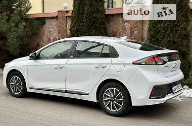 Лифтбек Hyundai Ioniq 2021 в 