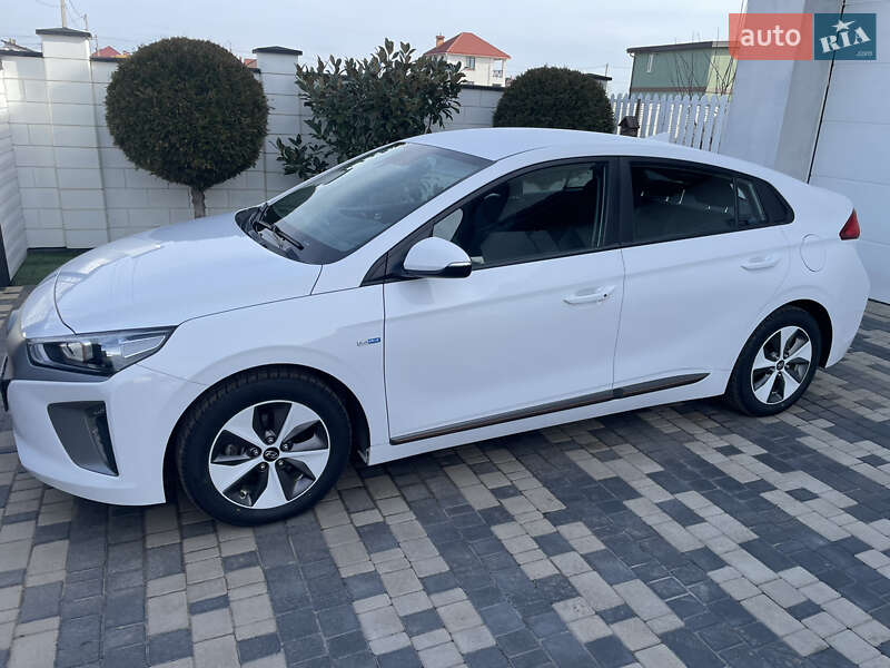 Хетчбек Hyundai Ioniq 2017 в Одесі