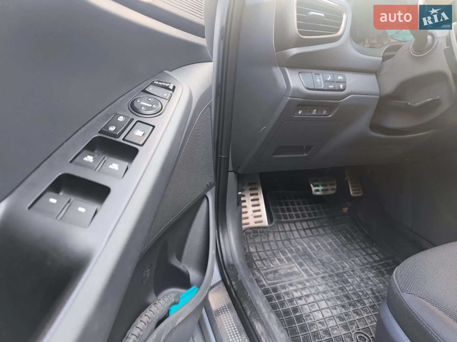 2017 Hyundai IONIQ - мініатюра 23