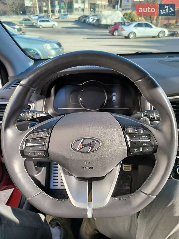 Ліфтбек Hyundai Ioniq 2019 в Дніпрі