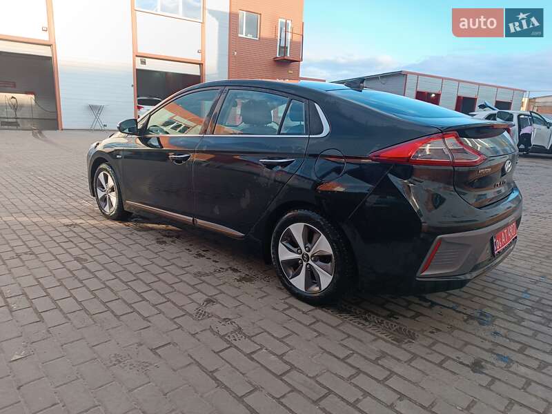 Хетчбек Hyundai Ioniq 2018 в Києві