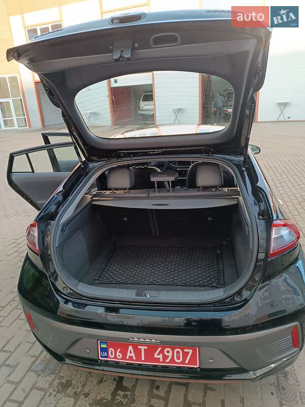 Хетчбек Hyundai Ioniq 2018 в Києві