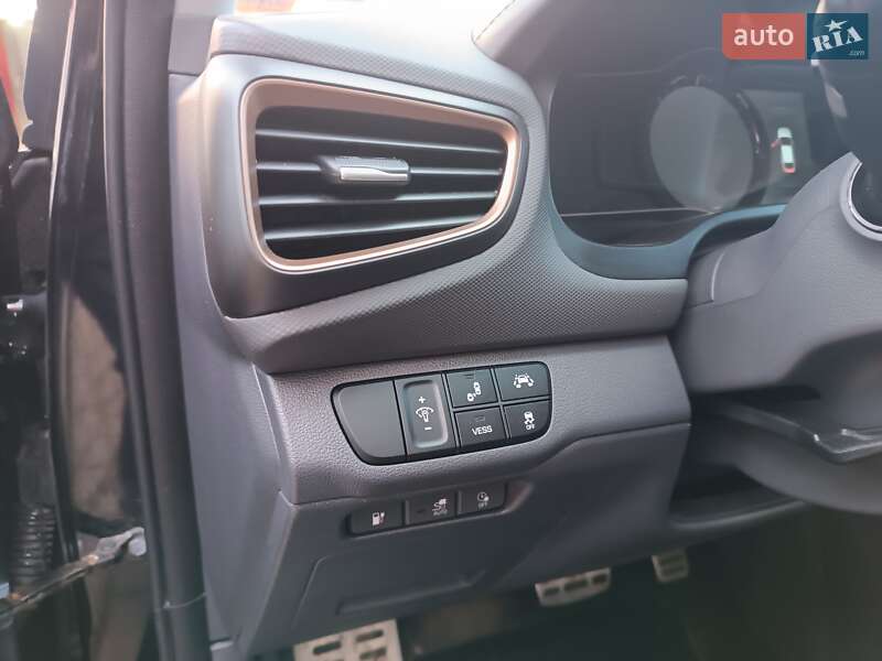 Хетчбек Hyundai Ioniq 2018 в Києві