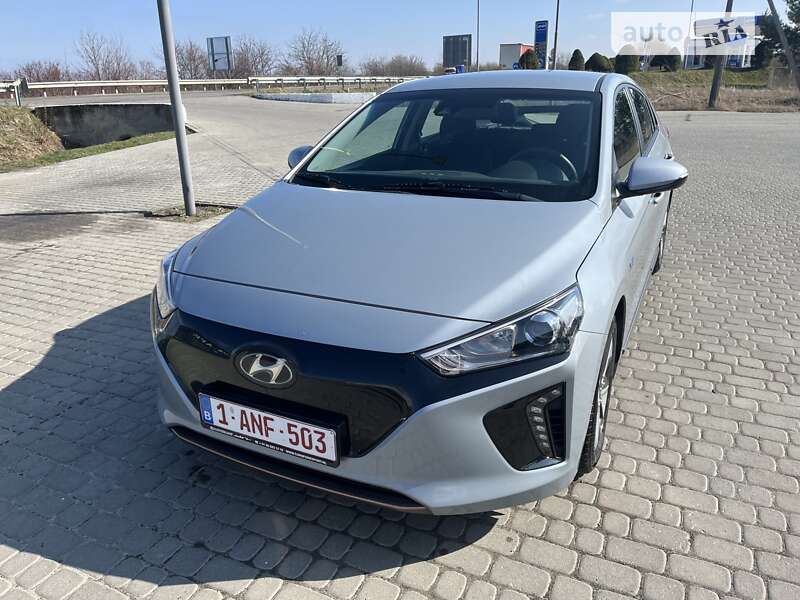 Хетчбек Hyundai Ioniq 2018 в Жовкві