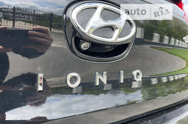 Хетчбек Hyundai Ioniq 2016 в Звягелі