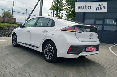 Лифтбек Hyundai Ioniq 2021 в Луцке